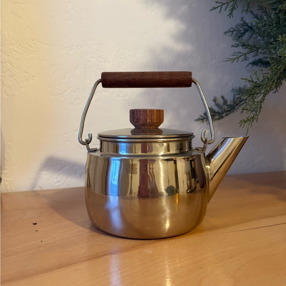 Vintage Farberware Teapot with Wooden Handle
